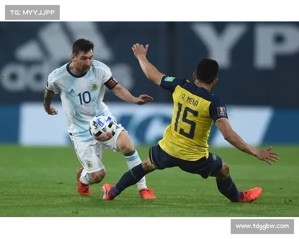 从攻防转换与中场压制角度解析阿根廷击败巴西的战术策略